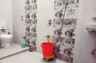In-room Bathroom Goroomgo Anand Lok Vatika Rajgir