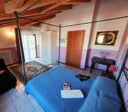 Bedroom 7 Peschiera 20 min From Verona With Pool