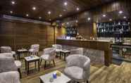 Bar, Cafe and Lounge 5 Lords Inn Chandigarh Zirakpur