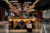 Bar, Kafe, dan Lounge Moxy Bristol