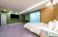 Bedroom 2 Hotel 166 Suwon