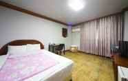 Kamar Tidur 3 Sunchang Gold