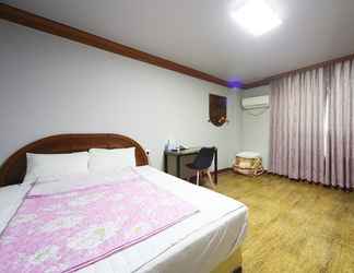 Kamar Tidur 2 Sunchang Gold