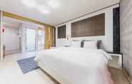 Kamar Tidur 6 Asan For You Self Check-in Motel