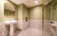 In-room Bathroom 3 Ulsan Samsan Hotel Grand Gem