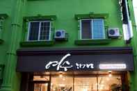 ภายนอกอาคาร Yeosu Inn