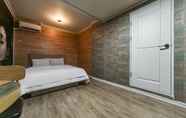 Kamar Tidur 3 Andong Hotel Gateun Motel