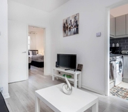 Common Space 5 Stunning 1-bed Apartment in London Lewisham