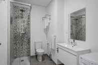 In-room Bathroom In the Funchal City Center, Santa Luzia I