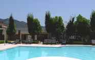 Hồ bơi 3 Kairos Resort