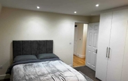 Kamar Tidur 5 Cosy 3 Bedroom Apartment Next to the Emirates