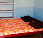 Kamar Tidur 4 Goroomgo Raj Rajgir