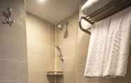 Toilet Kamar 2 Stay Inn Hotel - Ain Sokhna