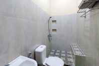 In-room Bathroom Bogor - Beautiful Room for 2 With Ac