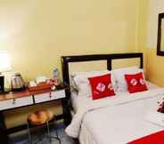 Bedroom 7 Beautiful Deluxe Room With Ac and Wifi Well Located in Bogor