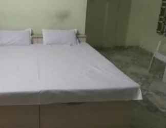 Kamar Tidur 2 Goroomgo Vidhata Jhansi