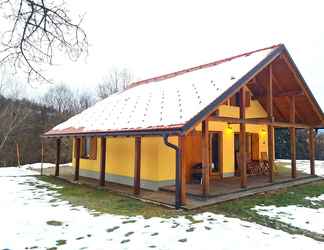 Bên ngoài 2 Forester's Hut With Whirlpool & Sauna