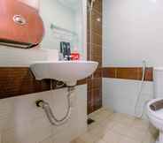 In-room Bathroom 4 Simple and Cozy Living Studio Apartment at Margonda Residence