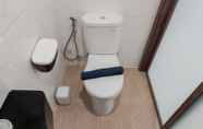 In-room Bathroom 7 Spacious and Smart Studio Apartment at Sky House BSD