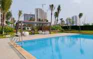 Swimming Pool 2 Comfortable Design 2BR with Washing Machine Sky House BSD Apartment