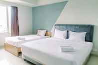 Kamar Tidur Cozy Stay Studio Room at Beverly 90210 Apartment