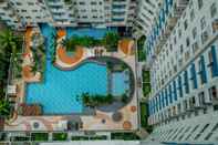 Swimming Pool Comfortable 2BR Apartment at Sudirman Park