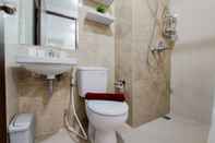 In-room Bathroom Elegant and Comfort Studio at Transpark Bintaro Apartment