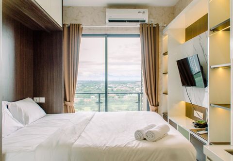 기타 Modern and Cozy Studio at Sky House BSD Apartment
