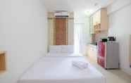 ห้องนอน 7 Homey and Comfort Living Studio Room at Bassura City Apartment