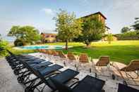 Swimming Pool Tenuta Montemagno