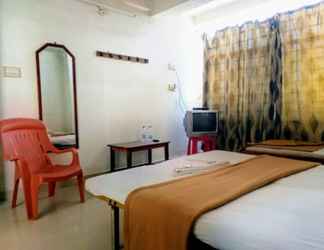 Bedroom 2 Goroomgo Ashwini Lodge Mysore