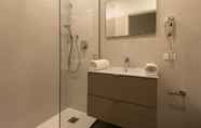 In-room Bathroom 2 Hotel ATLAS