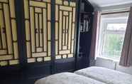 Kamar Tidur 6 Beautiful 2-bed Cottage in Hurst Green