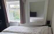 Bilik Tidur 3 Beautiful 2-bed Cottage in Hurst Green