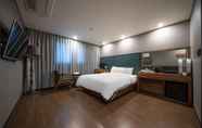 Bilik Tidur 2 Guri Elin Hotel