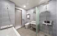 In-room Bathroom 5 Yongin Pine