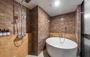 In-room Bathroom 6 Suwon Bali 3