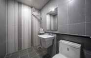 In-room Bathroom 3 Gangneung Lara