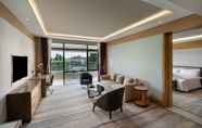Ruang Umum 4 Howard Johnson by Wyndham LakeView Hotel Kunming
