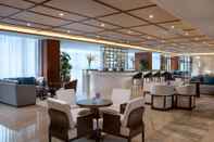 Bar, Cafe and Lounge Howard Johnson by Wyndham LakeView Hotel Kunming