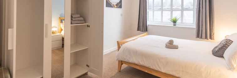 Bedroom Luxury, Spacious Apartment In City Centre