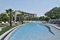 Kolam Renang Courtyard by Marriott Aravali Resort