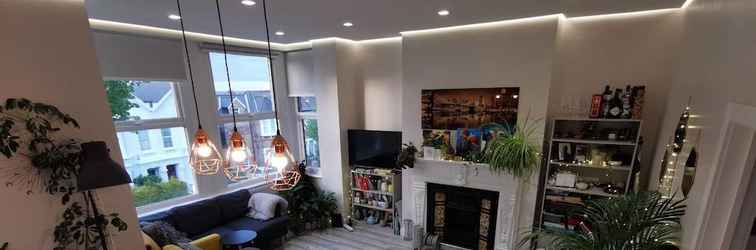 Lobby Entire 1-bed Apartment in London Haringey ,