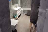 Bilik Mandi dalam Bilik Entire 1-bed Apartment in London Haringey ,