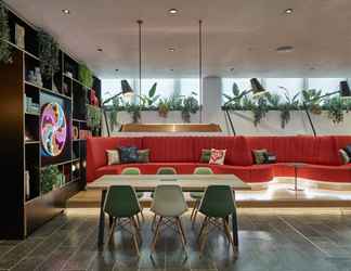 Lobi 2 citizenM London Victoria Station