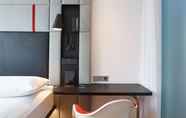 Kamar Tidur 4 citizenM London Victoria Station