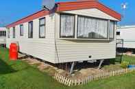 Exterior Kings Caravan