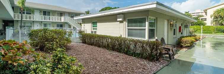 Exterior Mid Mari - Gorgeous Nautical Condo Near Beach, Shops & Restaurants- Condo 105