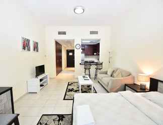 ห้องนอน 2 KEN - Spectacular Furnished Studio