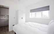 ห้องนอน 5 Designer 2 Bedroom Apartment in West London